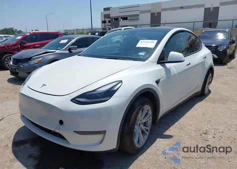 2023 Tesla Model Y Awd/Long Range Dual Motor All-Wheel Drive from USA, damaged, VIN 7SAYGAEE0PF685043